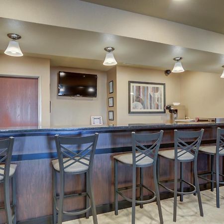 Cobblestone Inn & Suites-Kersey Zewnętrze zdjęcie
