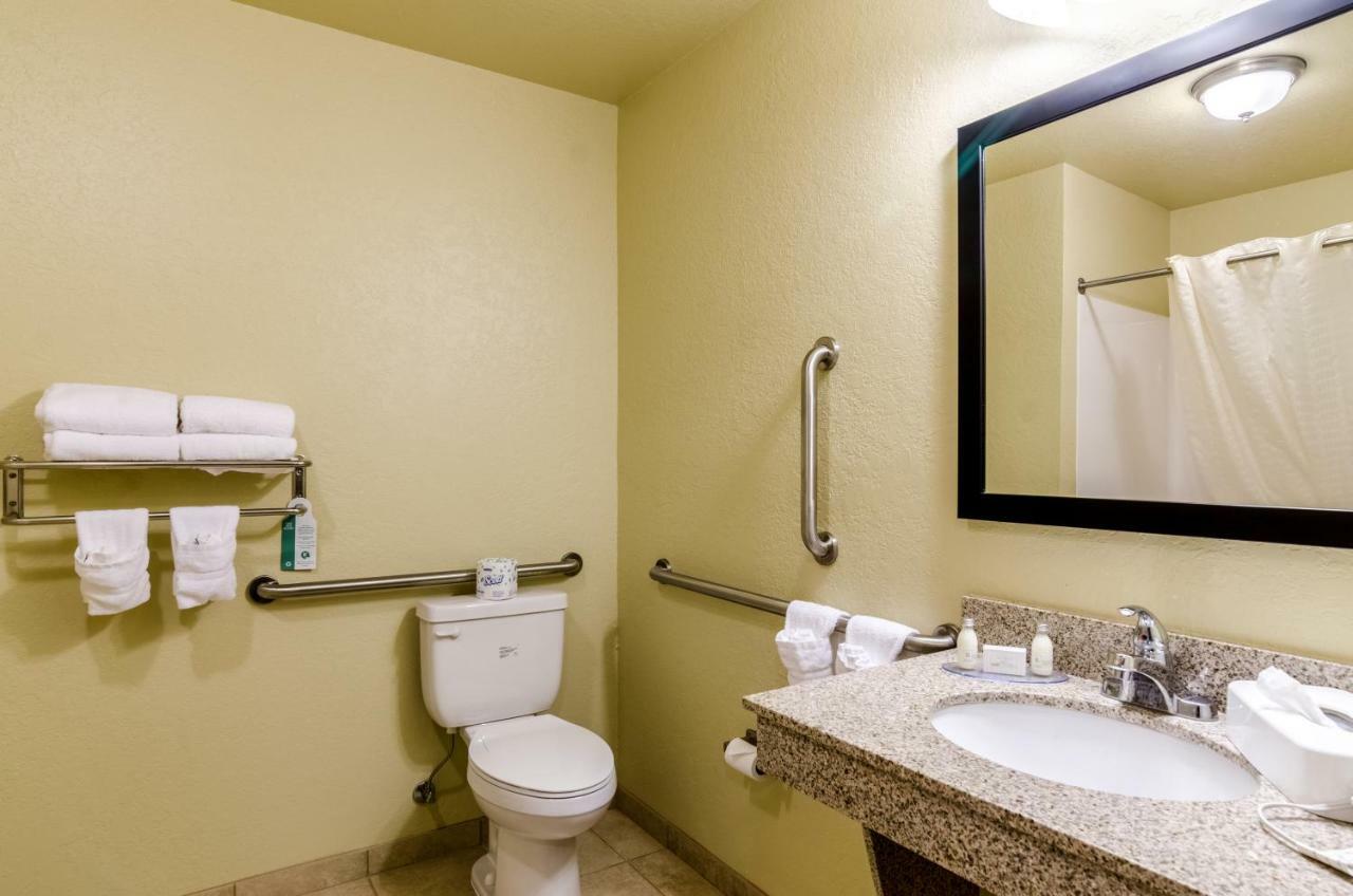 Cobblestone Inn & Suites-Kersey Zewnętrze zdjęcie